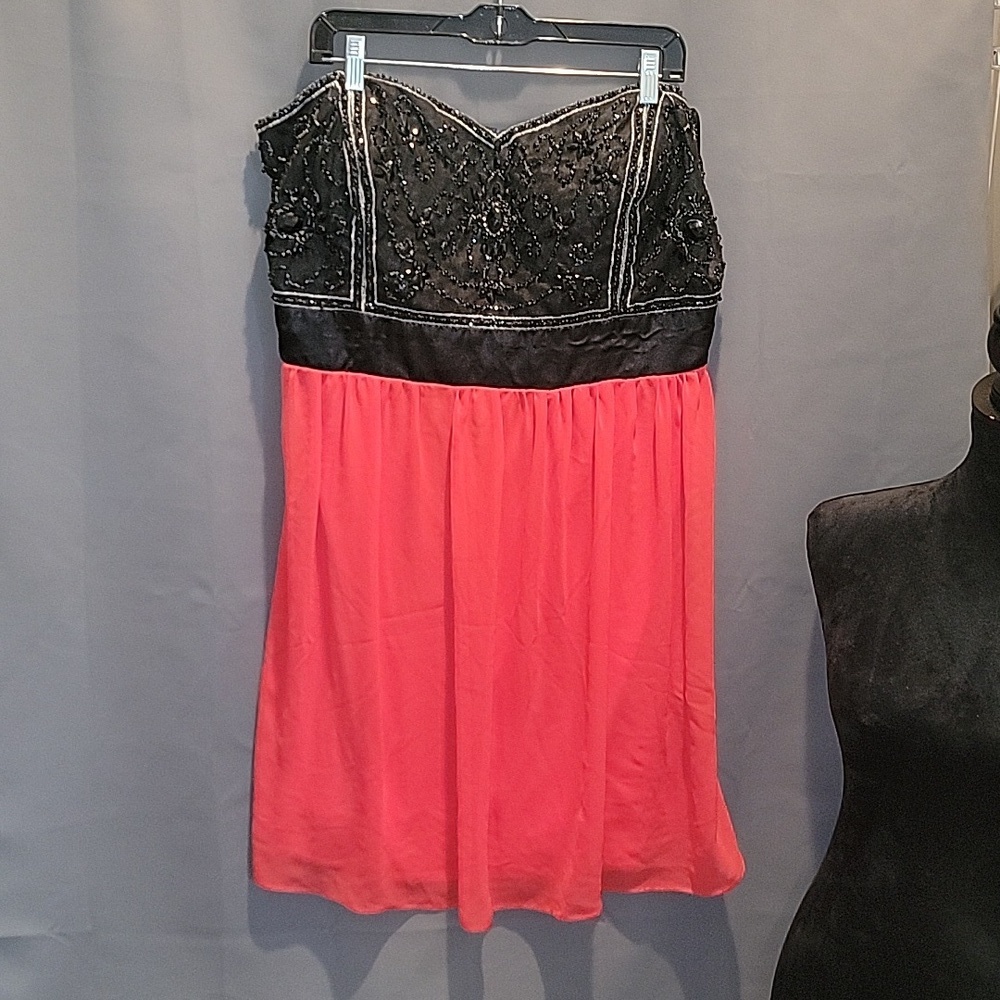(J12) B. Darlin black and red short prom dress, size 22/23